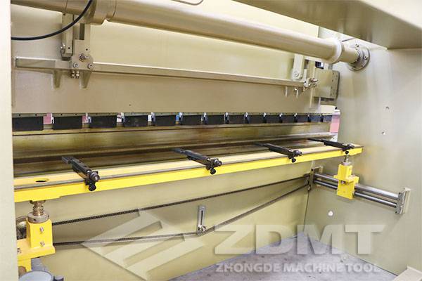 后擋料.jpg 后擋料.jpg