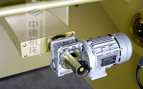 ZDS-450后檔料減速電機(jī),質(zhì)量好,模擬運(yùn)算定位速度快.jpg ZDS-450后檔料減速電機(jī),質(zhì)量好,模擬運(yùn)算定位速度快.jpg